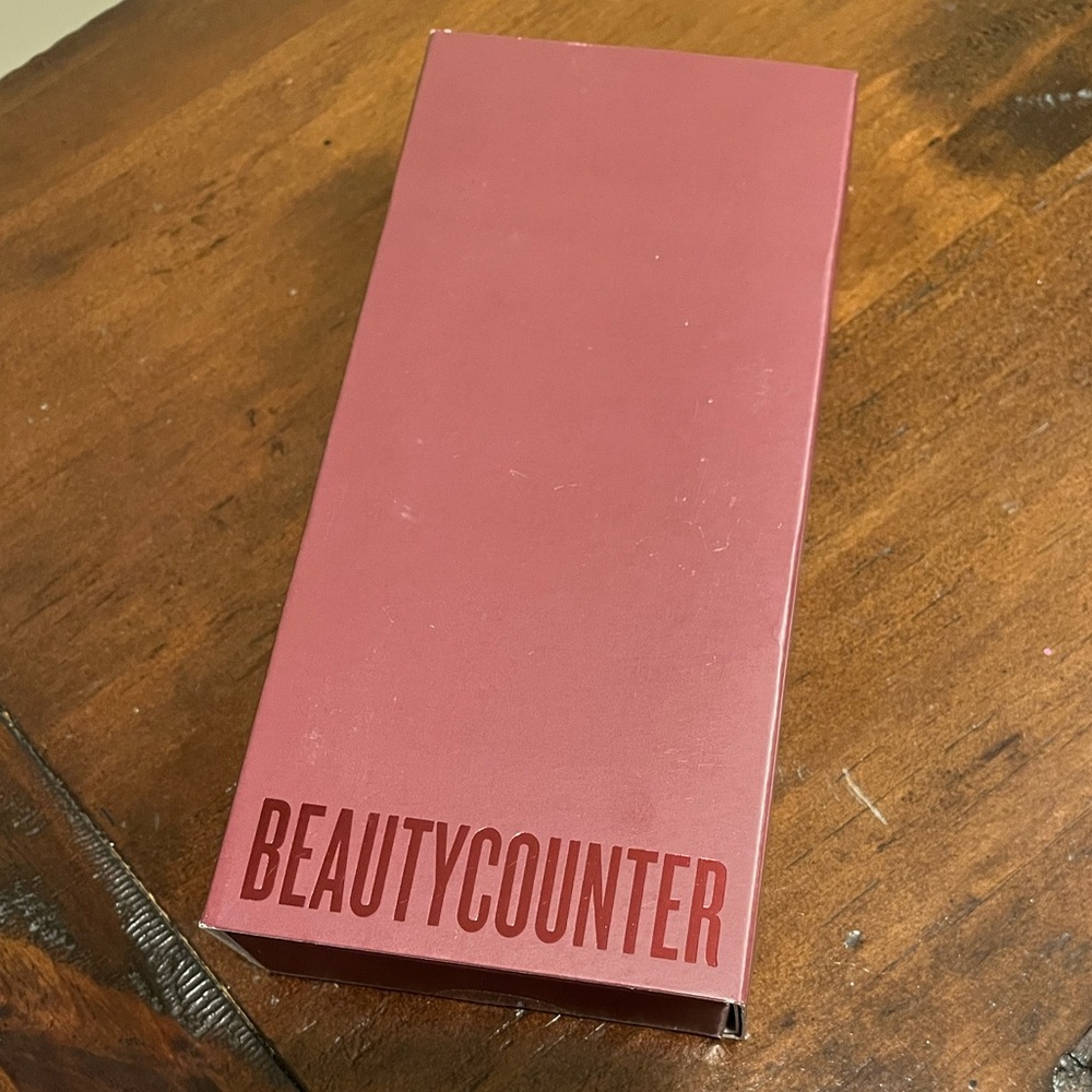 Beautycounter Beyond Gloss Mini Vault, NIB - Picture 4 of 5